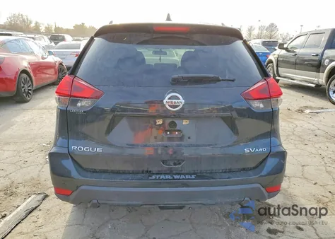2017 Nissan Rogue Sv z USA, uszkodzony, nr VIN 5N1AT2MV1HC764247